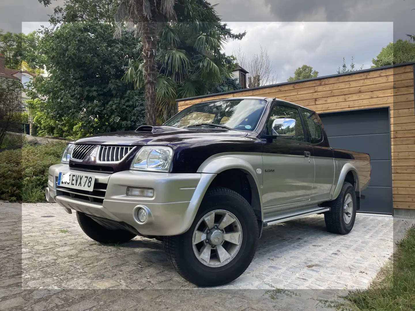 Mitsubishi L200 L200 2.5 TD 133 CLUB CAB INTENSE Gris - 1