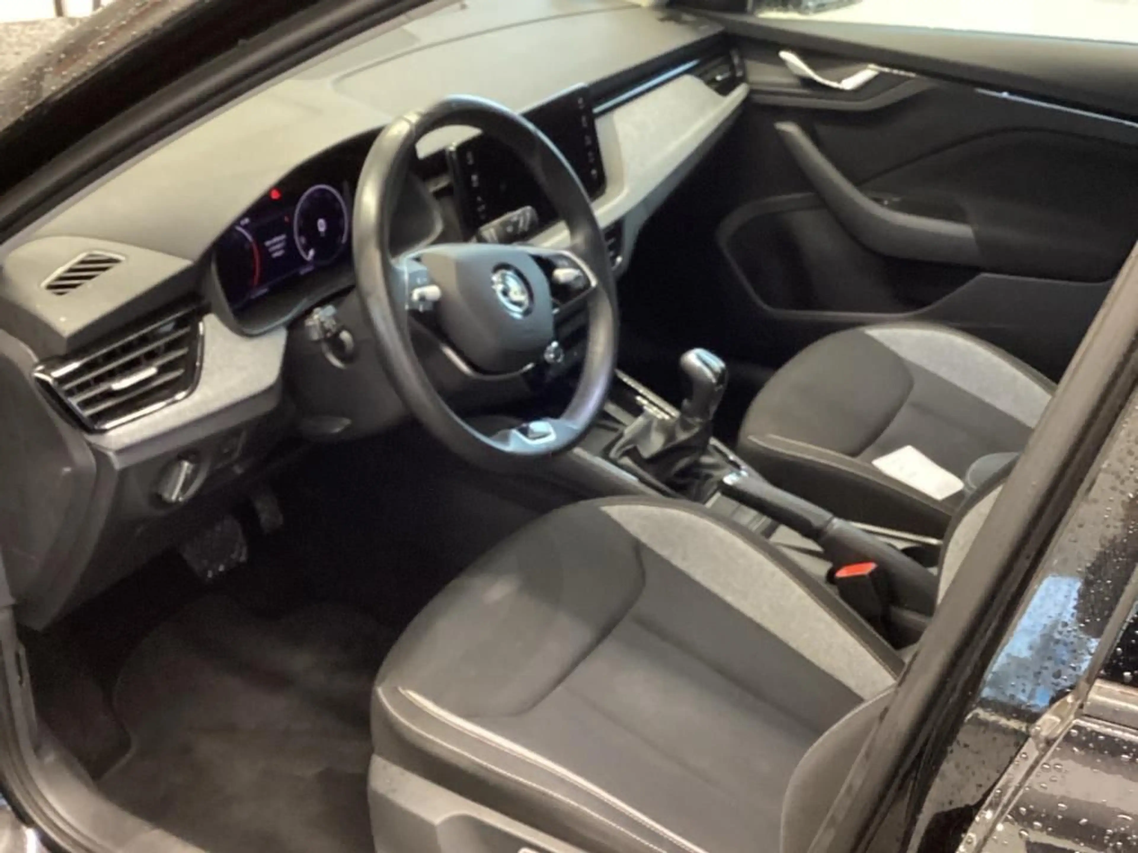 Skoda Kamiq Selection 1.5 DSG/TEMP/KAM/NAVI/LED/PDC/SH — photo 5