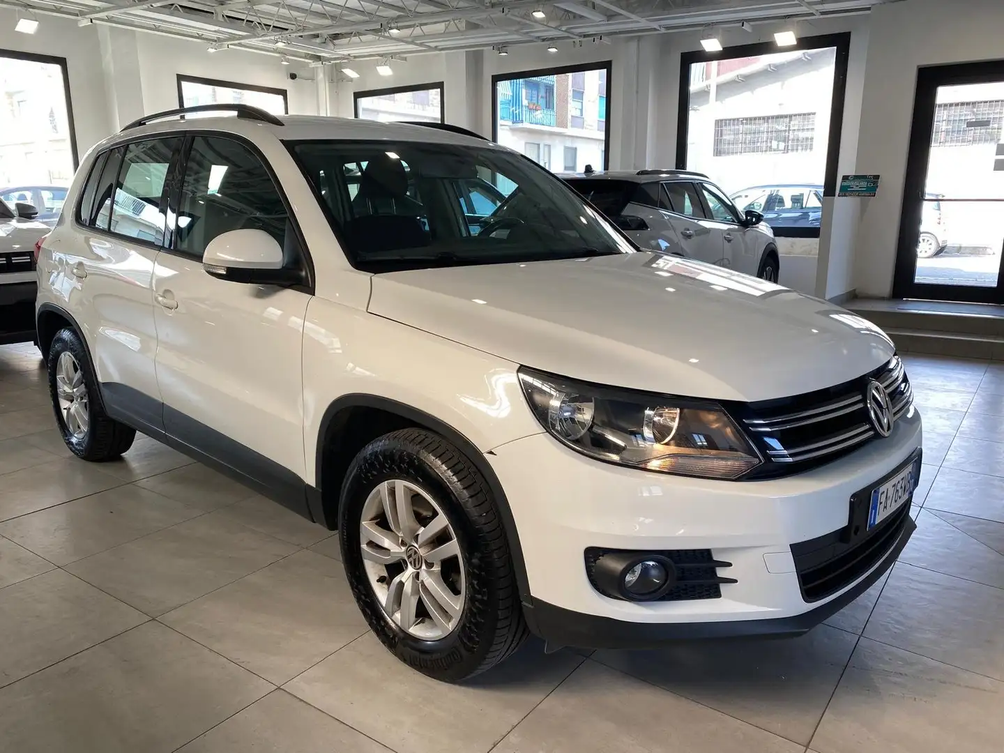Volkswagen Tiguan Tiguan  1.4 tsi bm Cross 125cv UNICO PROPRIETARIO Bianco - 2