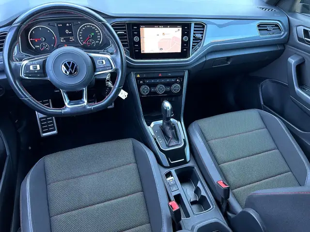 Volkswagen T-Roc view 12