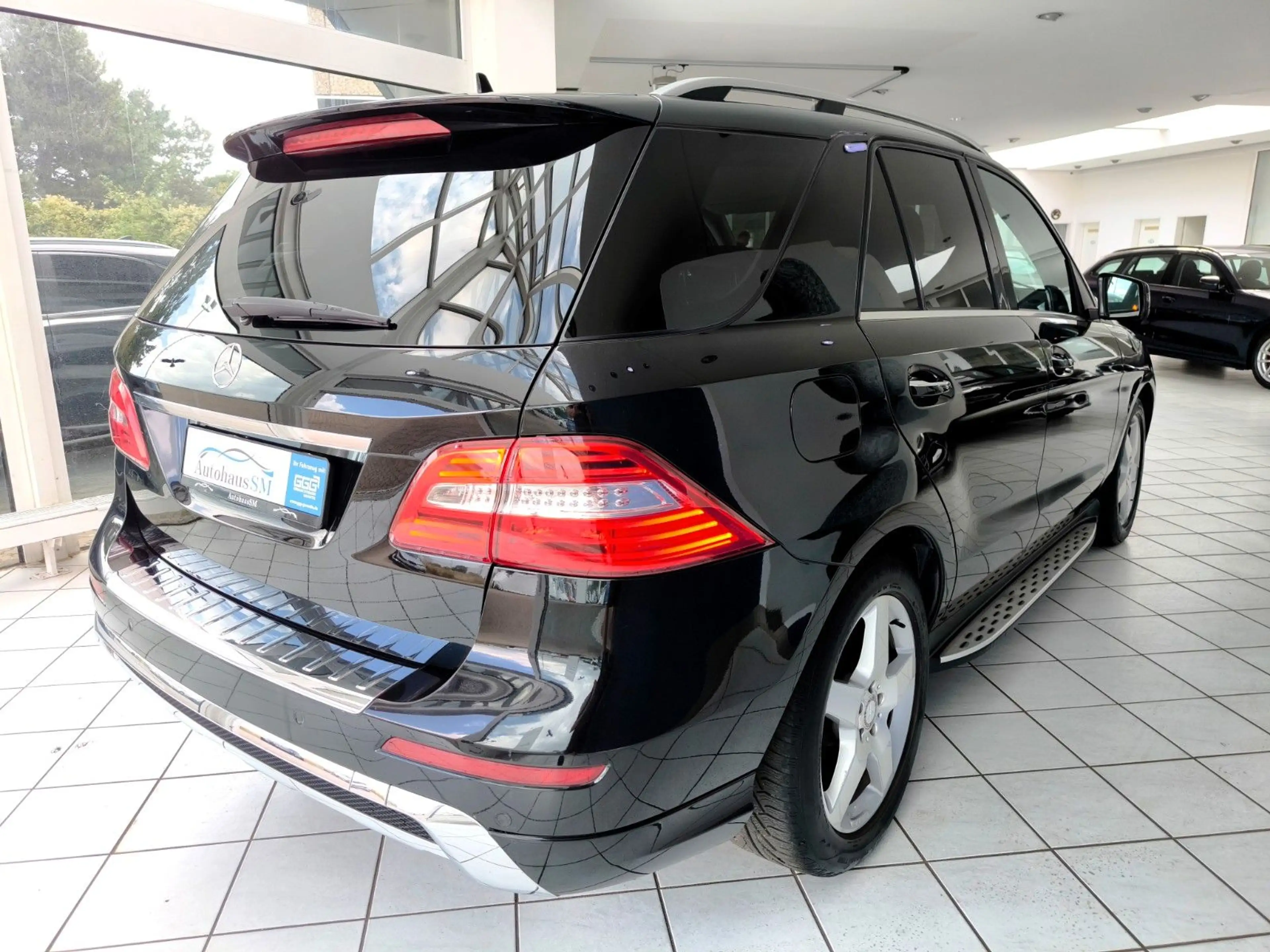 Mercedes-Benz ML 250 *4Matic*AMG Paket*Ahk*H&K — photo 10