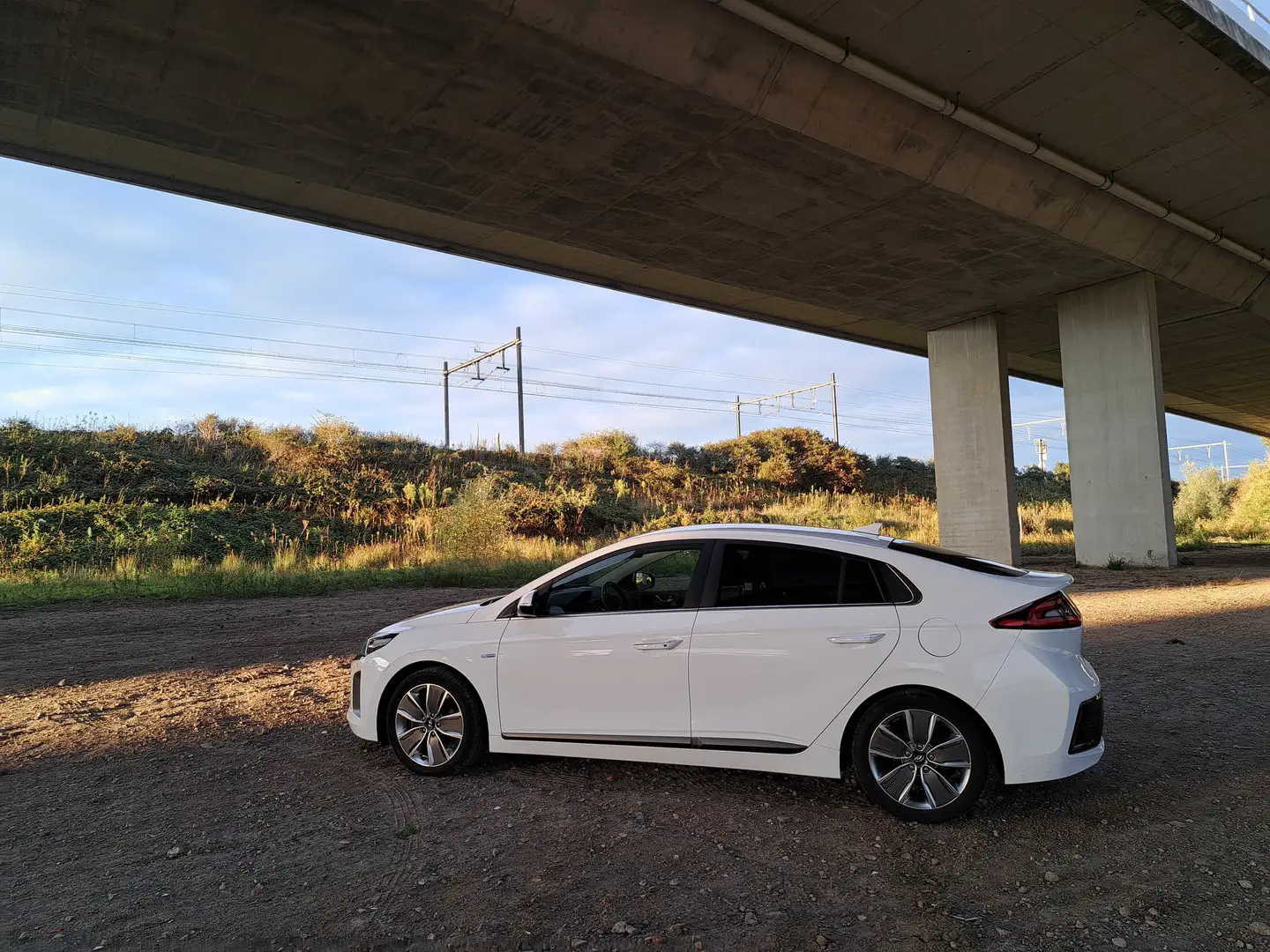Hyundai IONIQ IONIQ Plug-in-Hybrid 1.6 GDI Premium Wit - 1