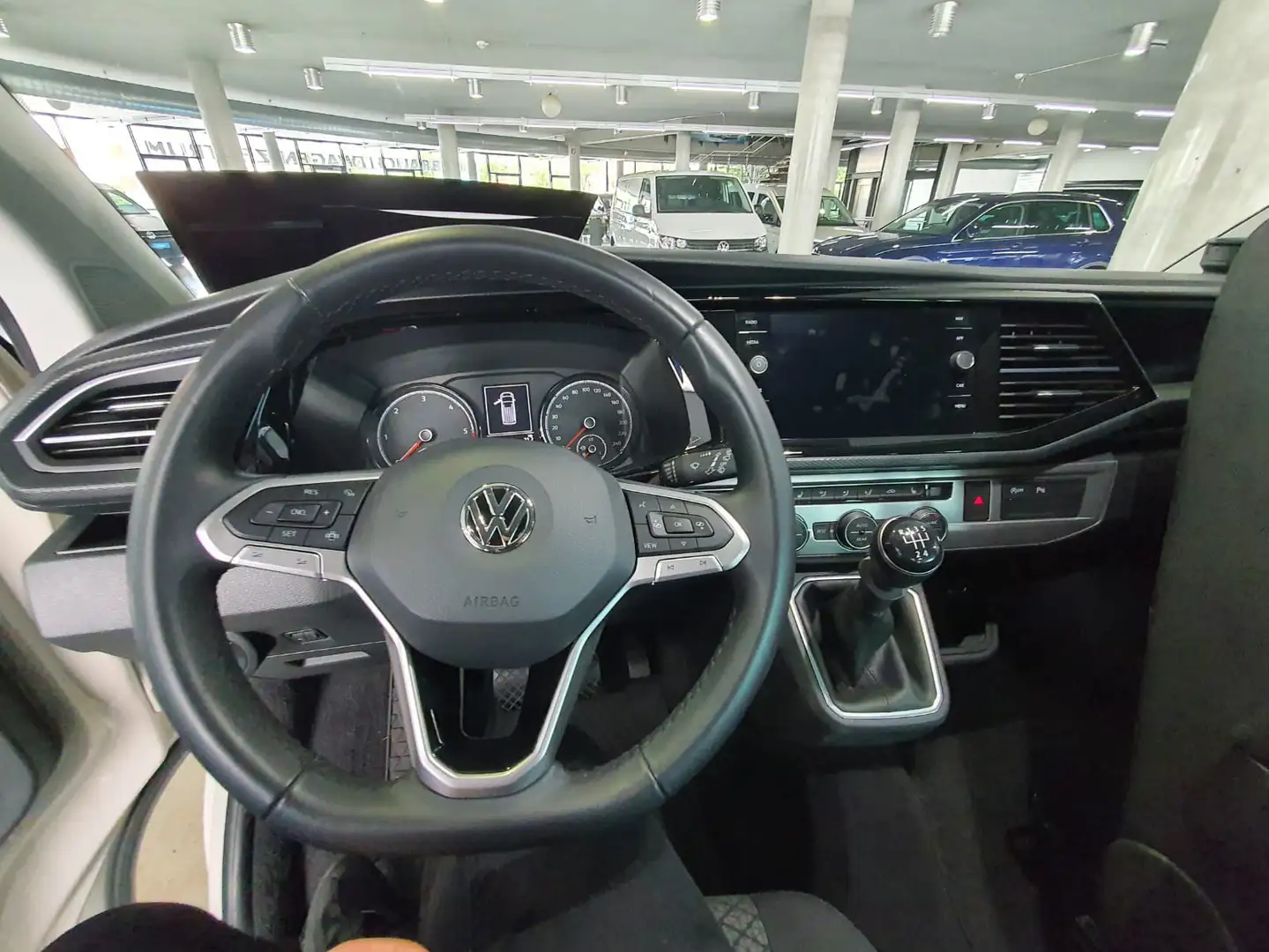 Volkswagen T6.1 Multivan Kurz Trendline - 2