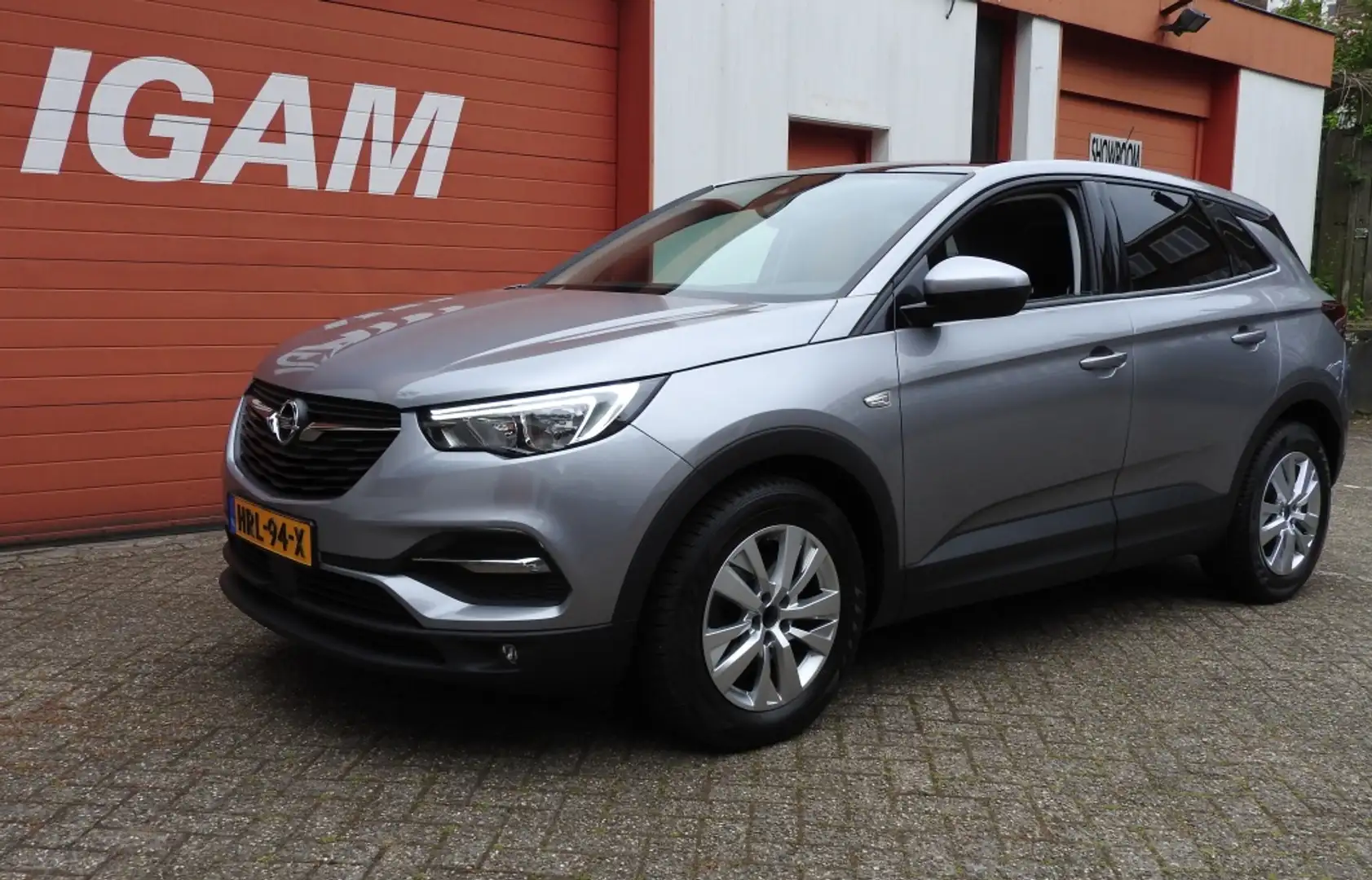 Opel Grandland X 1.2 Turbo Bus. Ex., airco, Pdc,CC, stoelen stuur v Gris - 1