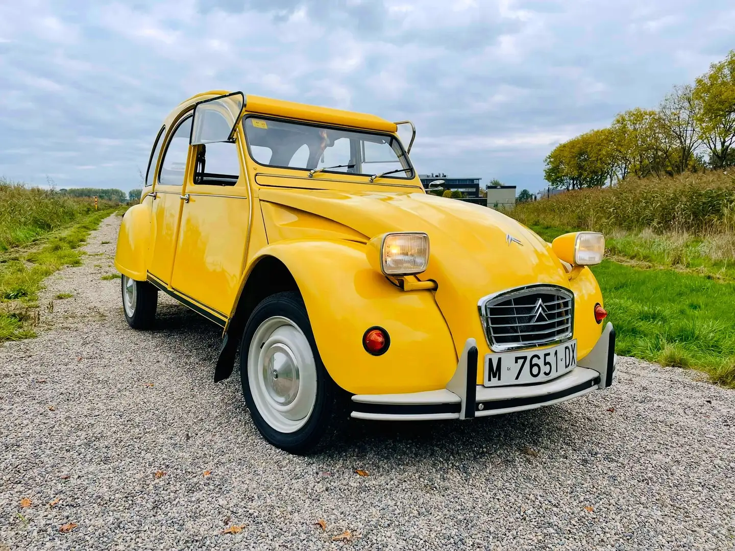 Citroen 2CV 6 CT Jaune - 2