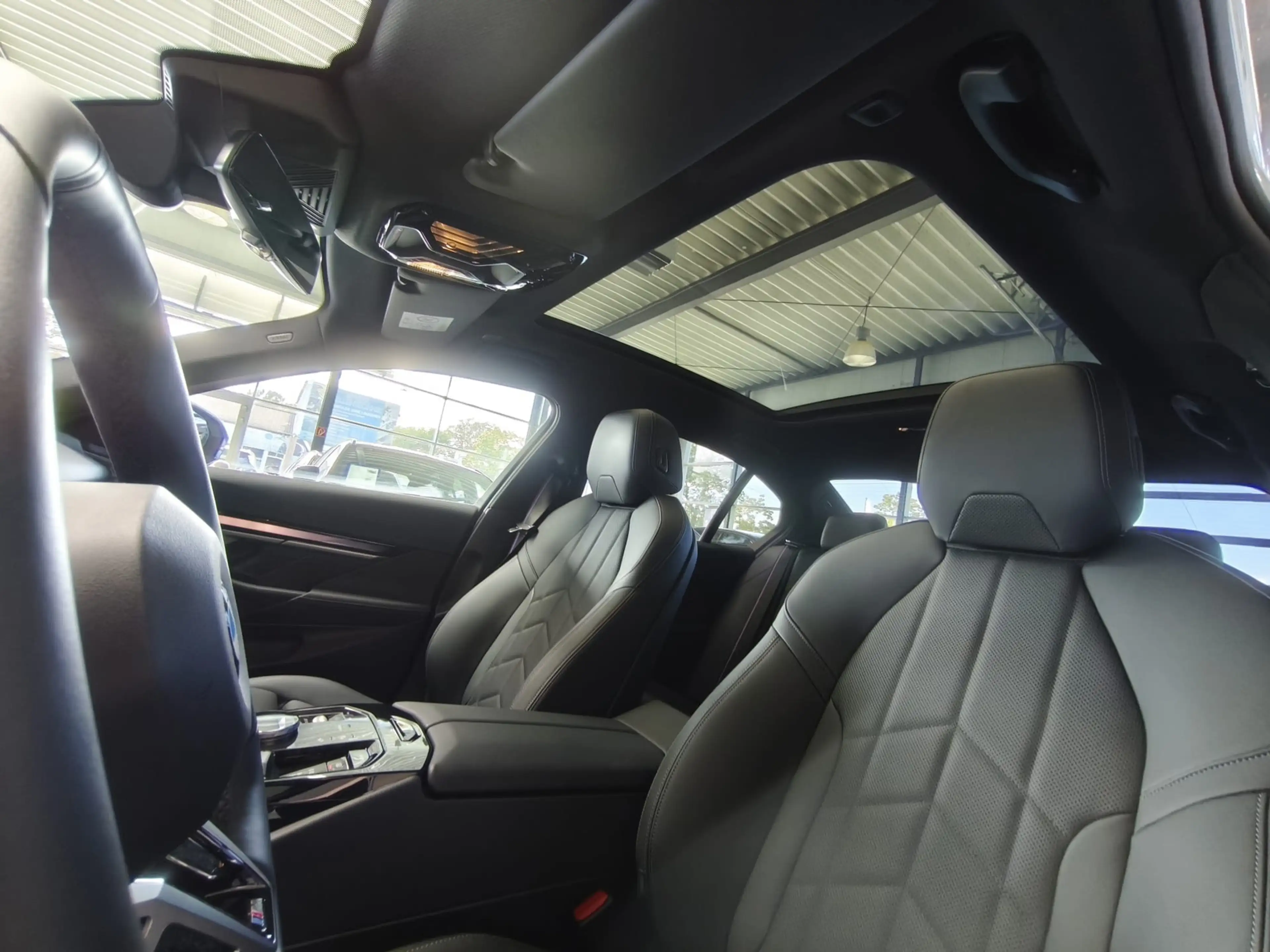 BMW 520 d xDrive M Sport Pro ACC/Pano/360°/B&W/21"/HUD — photo 9