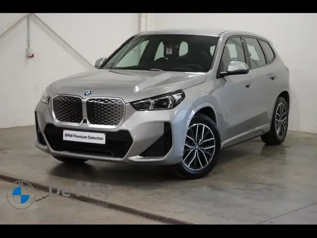 BMW iX1 & i xDrive30