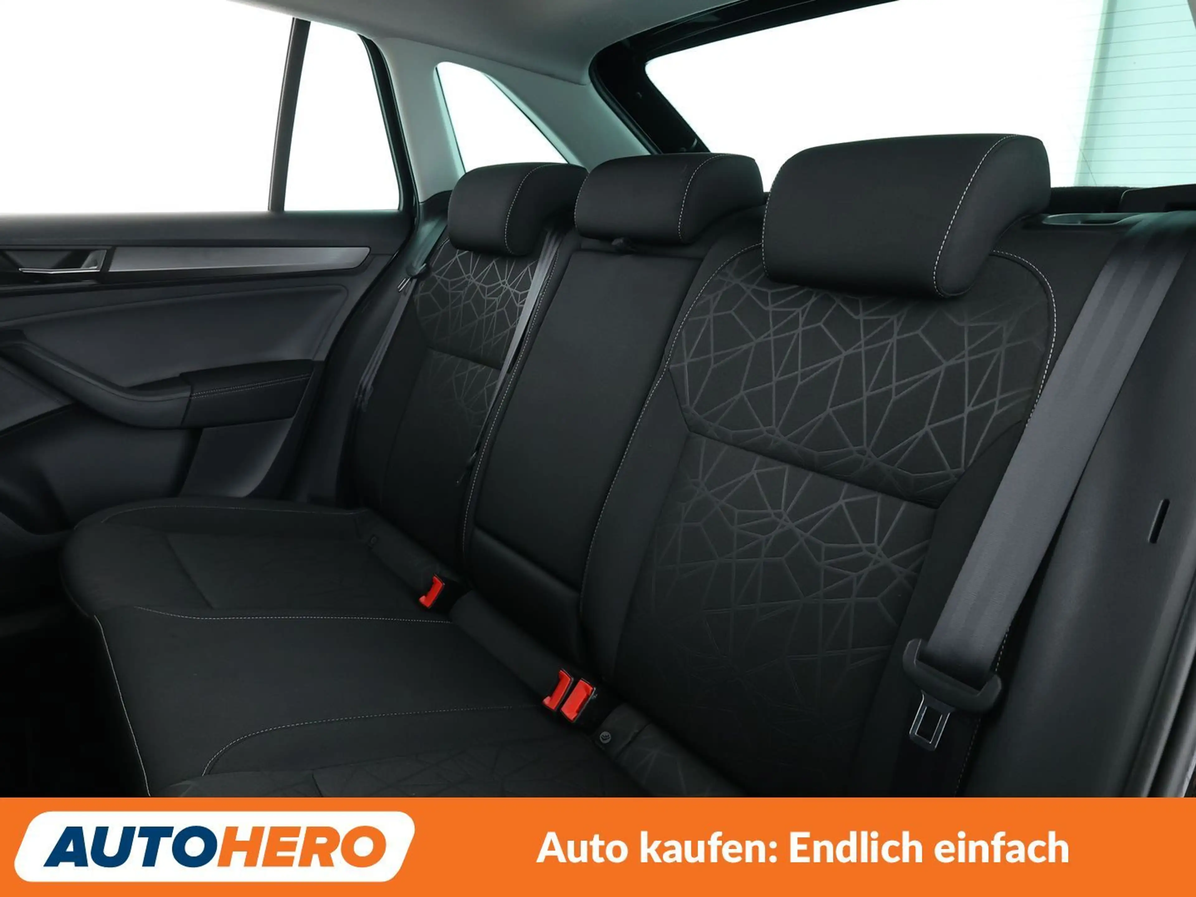 Skoda Rapid/Spaceback 1.0 TSI Clever*NAVI*TEMPO*PDC*SHZ*KLIMA* — photo 14