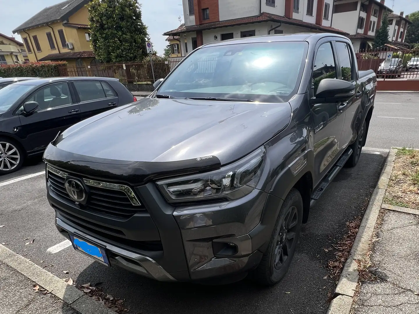 Toyota Hilux Hilux IV 2021 2.8 d double cab Invincible 4wd auto Grigio - 1