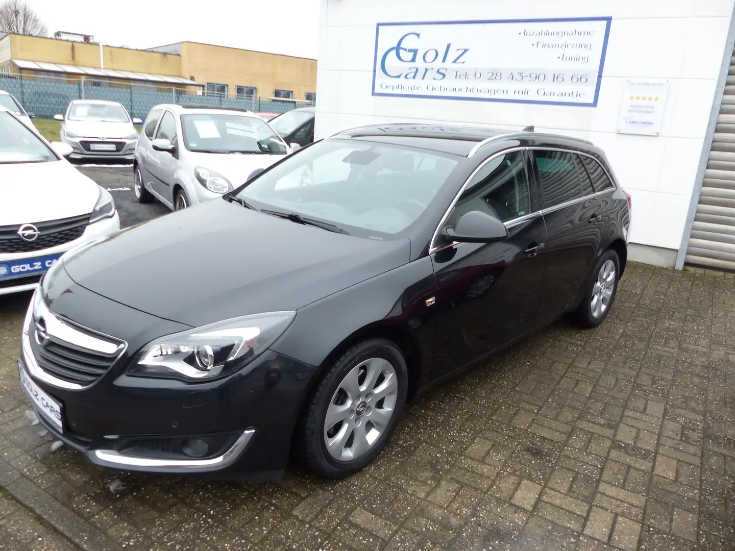 Opel Insignia Sports Tourer Innovation Schwarz - 1