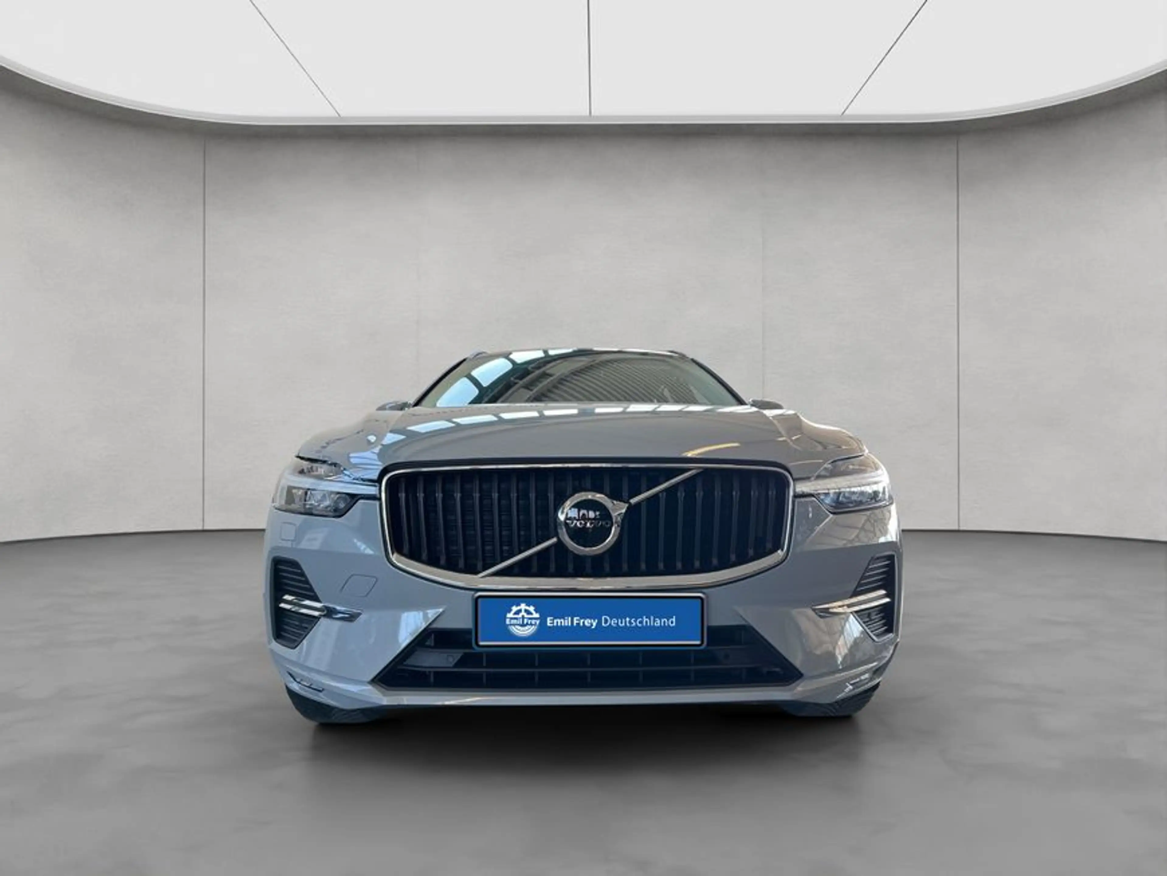 Volvo XC60 XC60 B5 AWD Core Aut 19'' Licht-Paket AHK Kamera P — photo 9