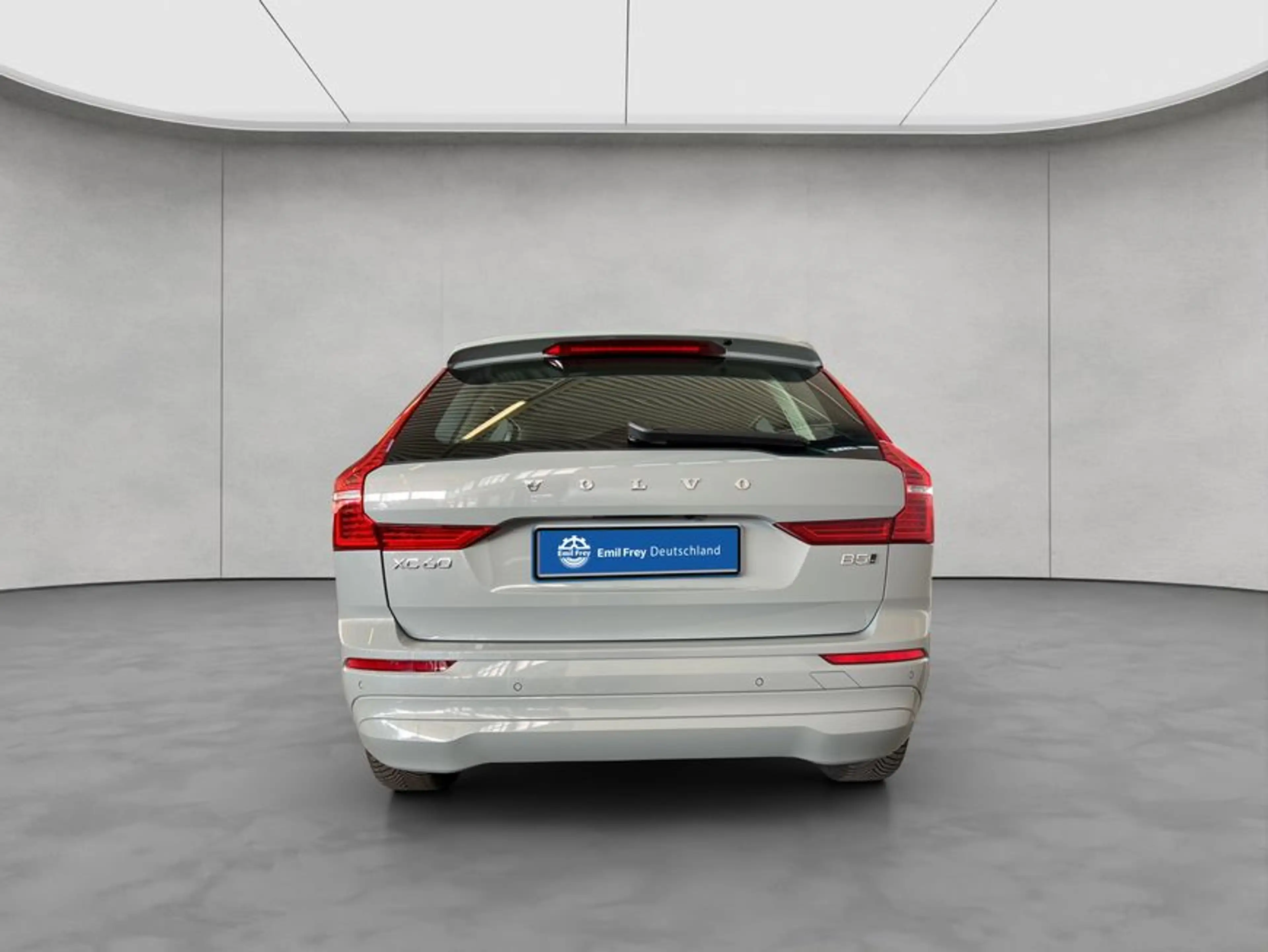 Volvo XC60 XC60 B5 AWD Core Aut 19'' Licht-Paket AHK Kamera P — photo 4