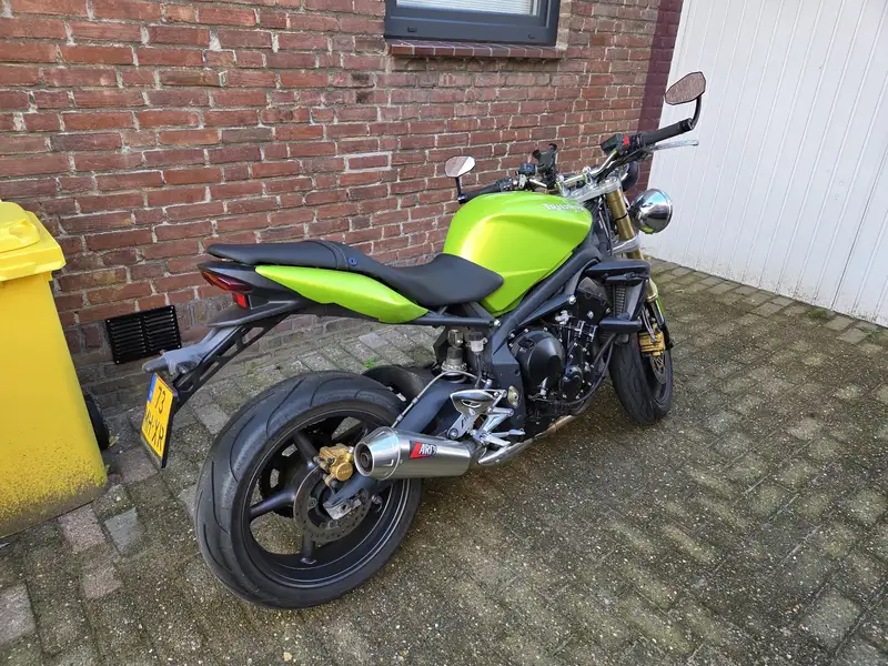 Triumph Street Triple 675 - foto 3