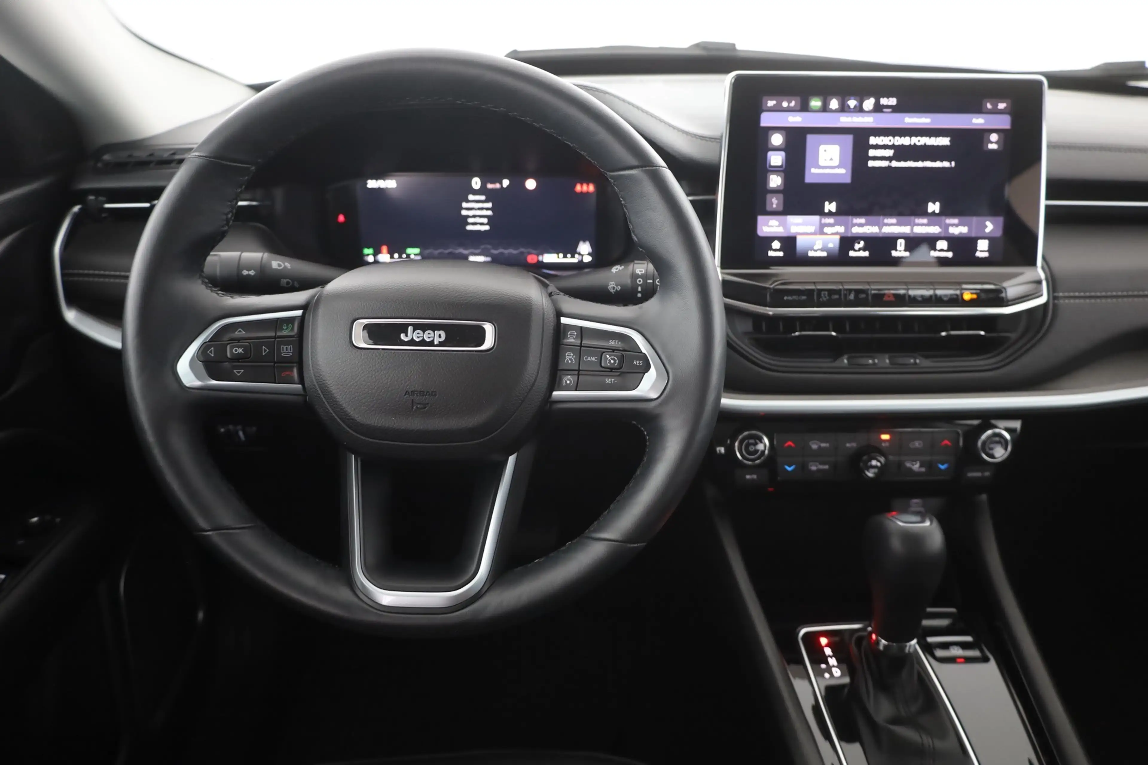 Jeep Compass 1.5 M-Hybrid Altitude LED 360° DAB PDC — photo 9