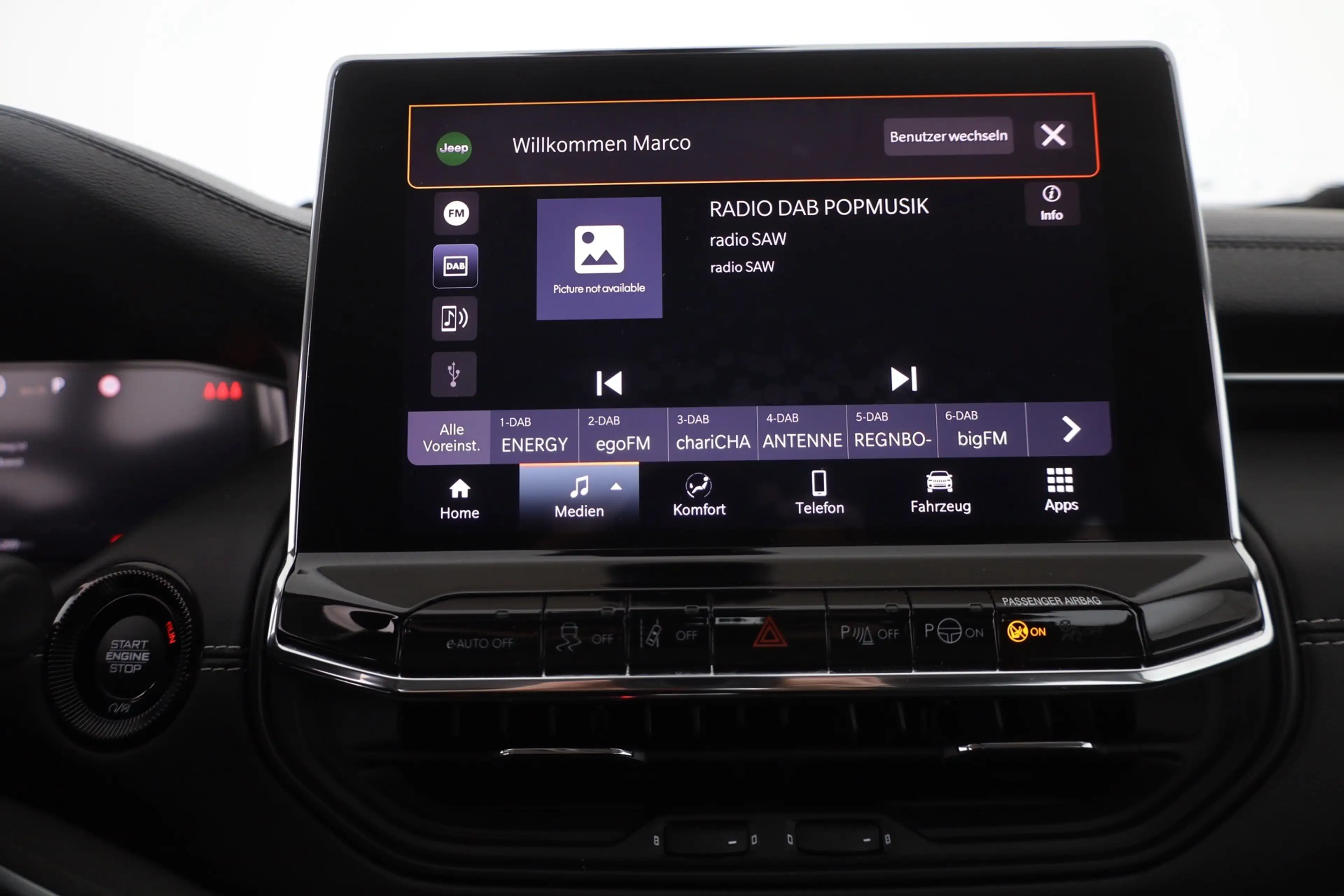Jeep Compass 1.5 M-Hybrid Altitude LED 360° DAB PDC — photo 10