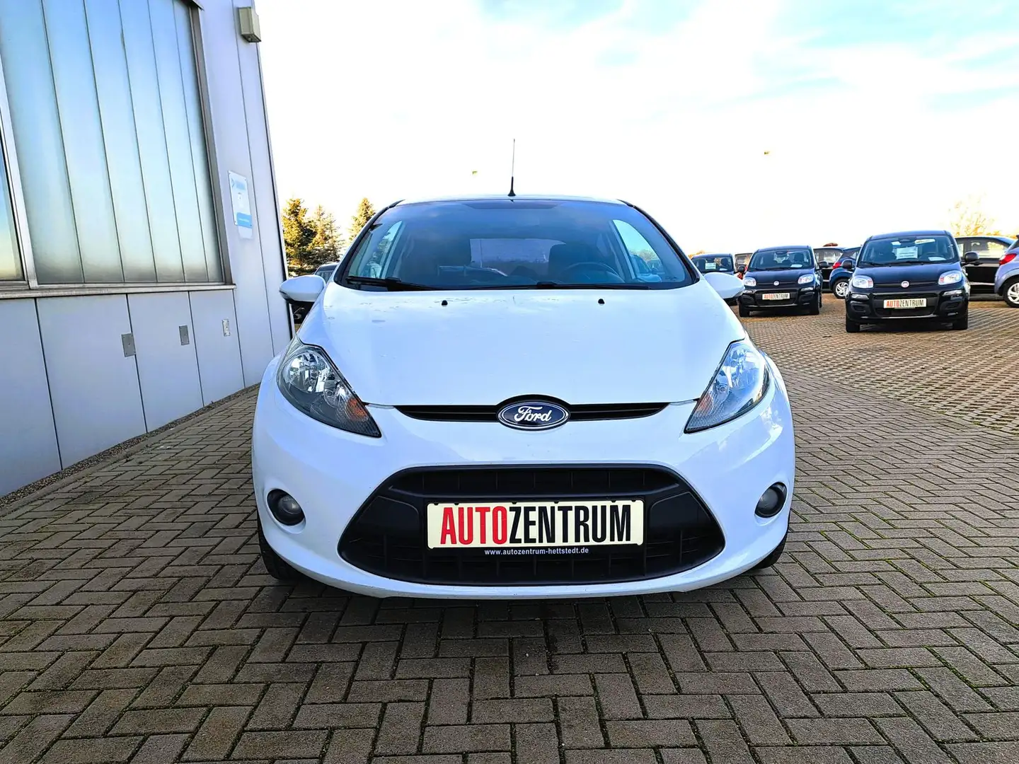 Ford Fiesta Edition 82PS WINTERPAKET ALU Weiß - 2