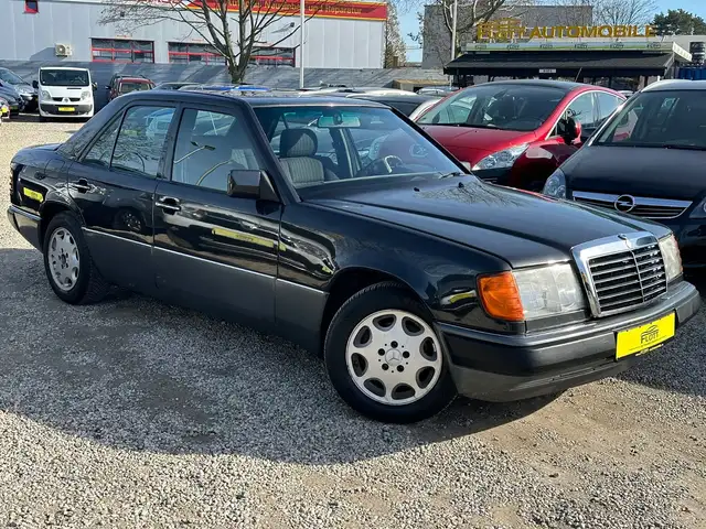 Mercedes-Benz E 300 124 E 300*Aut.*1.HD**S-Dach*Klima*TÜV NEU
