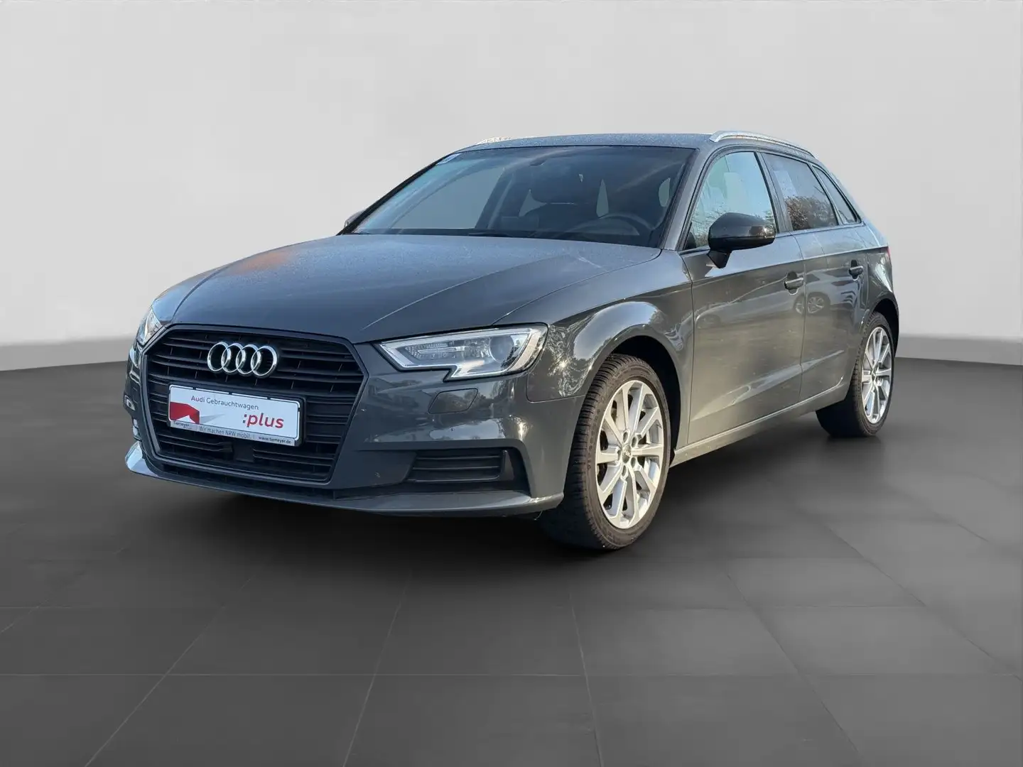 Audi A3 1.5 TFSI DESIGN AHK SITZHZG LM NAVI Grau - 2
