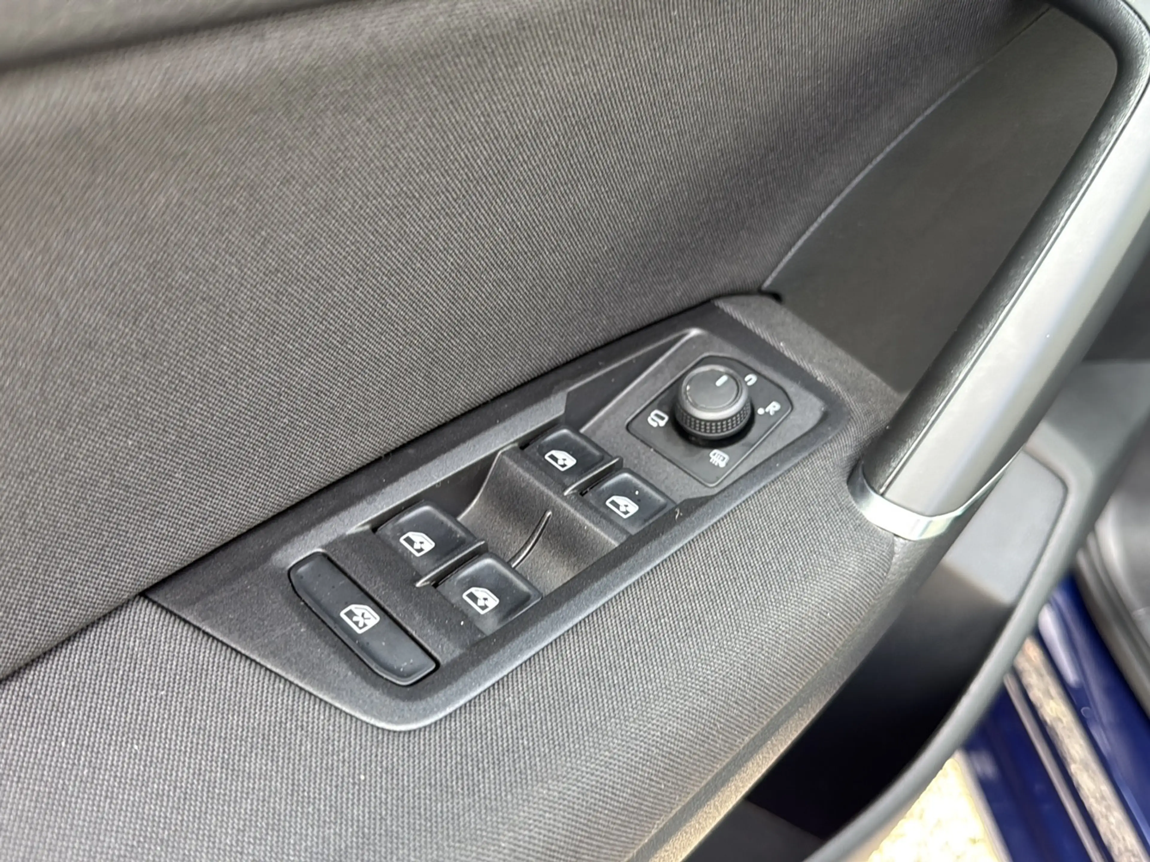 Volkswagen Touran 2.0 TDI DSG Comfortline ACC+RFK+VIRTU+LED — photo 10