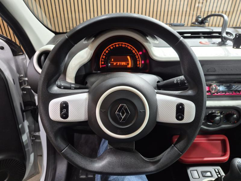Renault Twingo III — photo 9