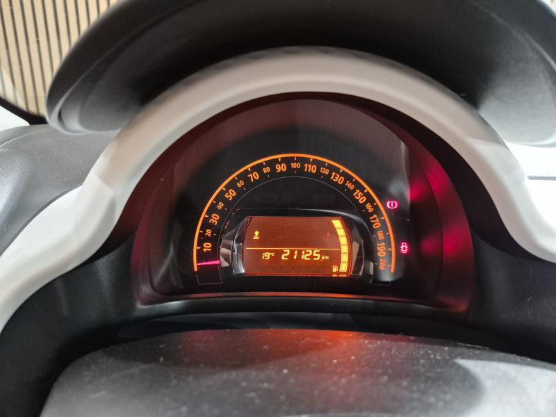 Renault Twingo III — photo 10