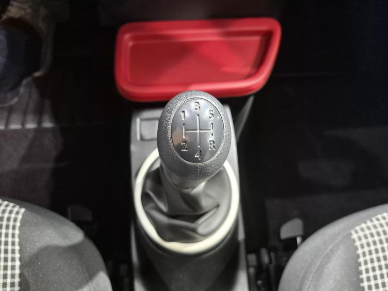 Renault Twingo III — photo 13