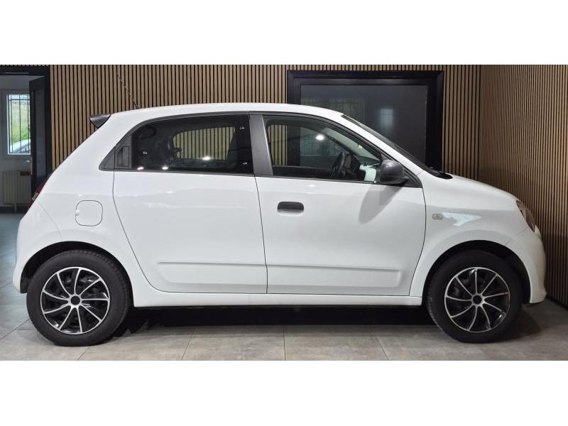 Renault Twingo III — photo 8