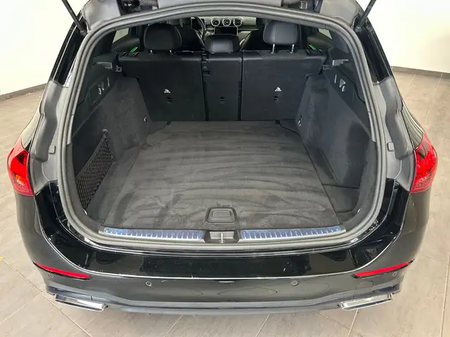 Mercedes-Benz C-Class view 7