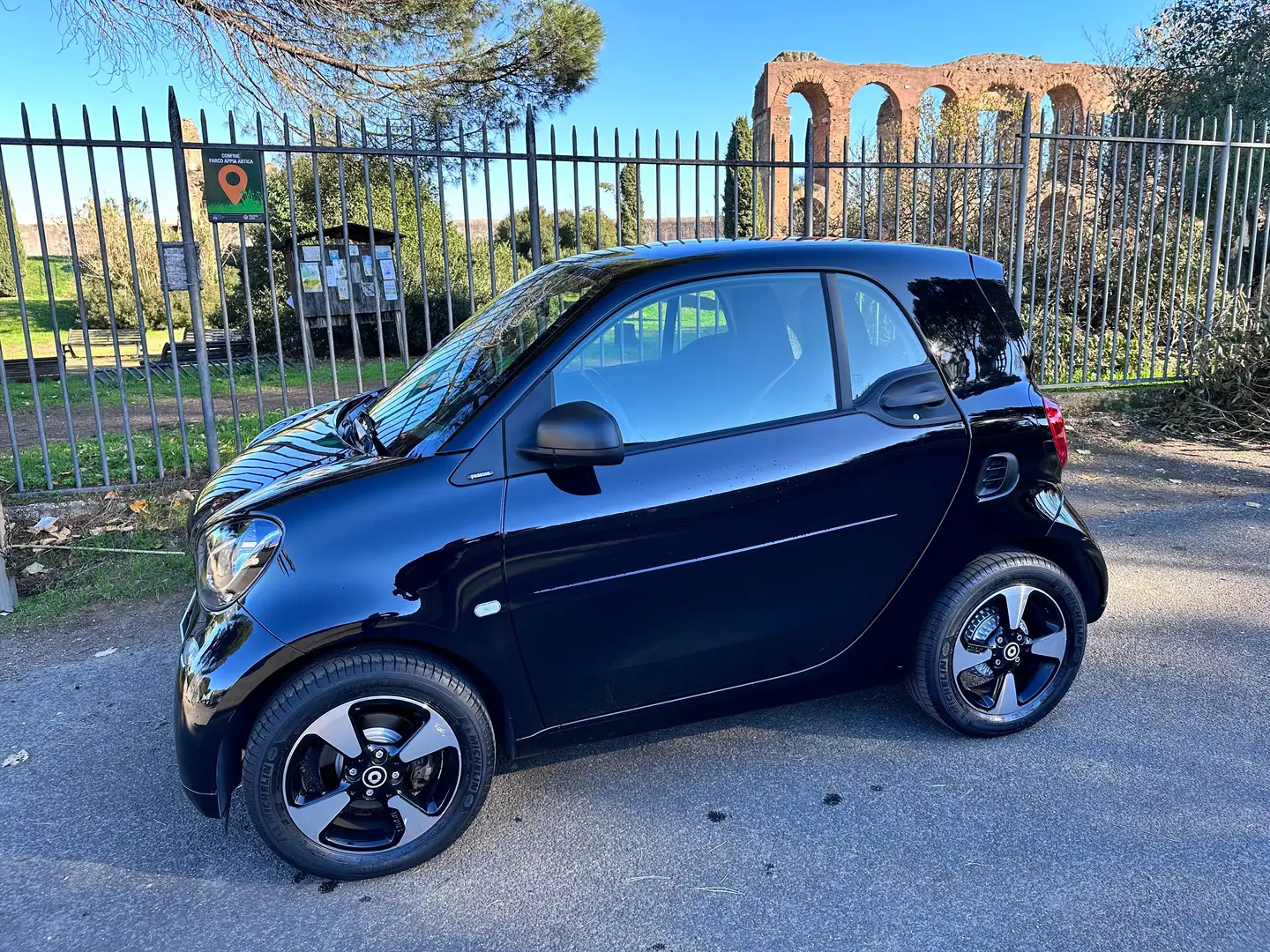 smart forTwo Fortwo 1.0 Passion 71cv twinamic NO FINANZIAMENTO Nero - 2