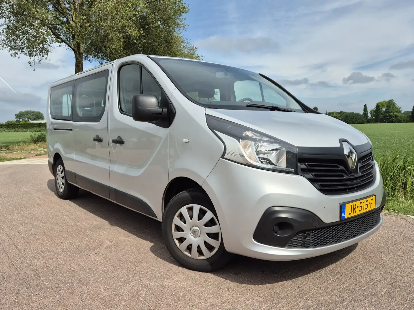 Renault Trafic Passenger 1.6 dCi Grand Authentique 9 Persoons Air Grey - 1