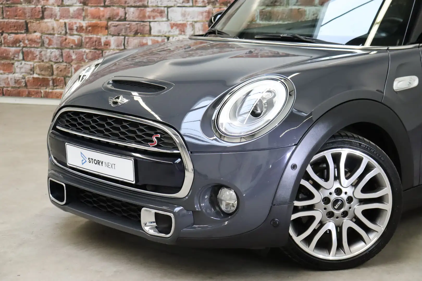 MINI Cooper S Hatchback Chili Serious Business 3 deurs / Navigat Gris - 2