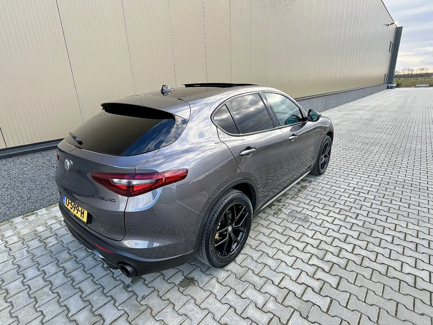 Alfa Romeo Stelvio Stelvio 2.0 T AWD Super Q4-|Veloce Stoelen|20"inch Grijs - 2