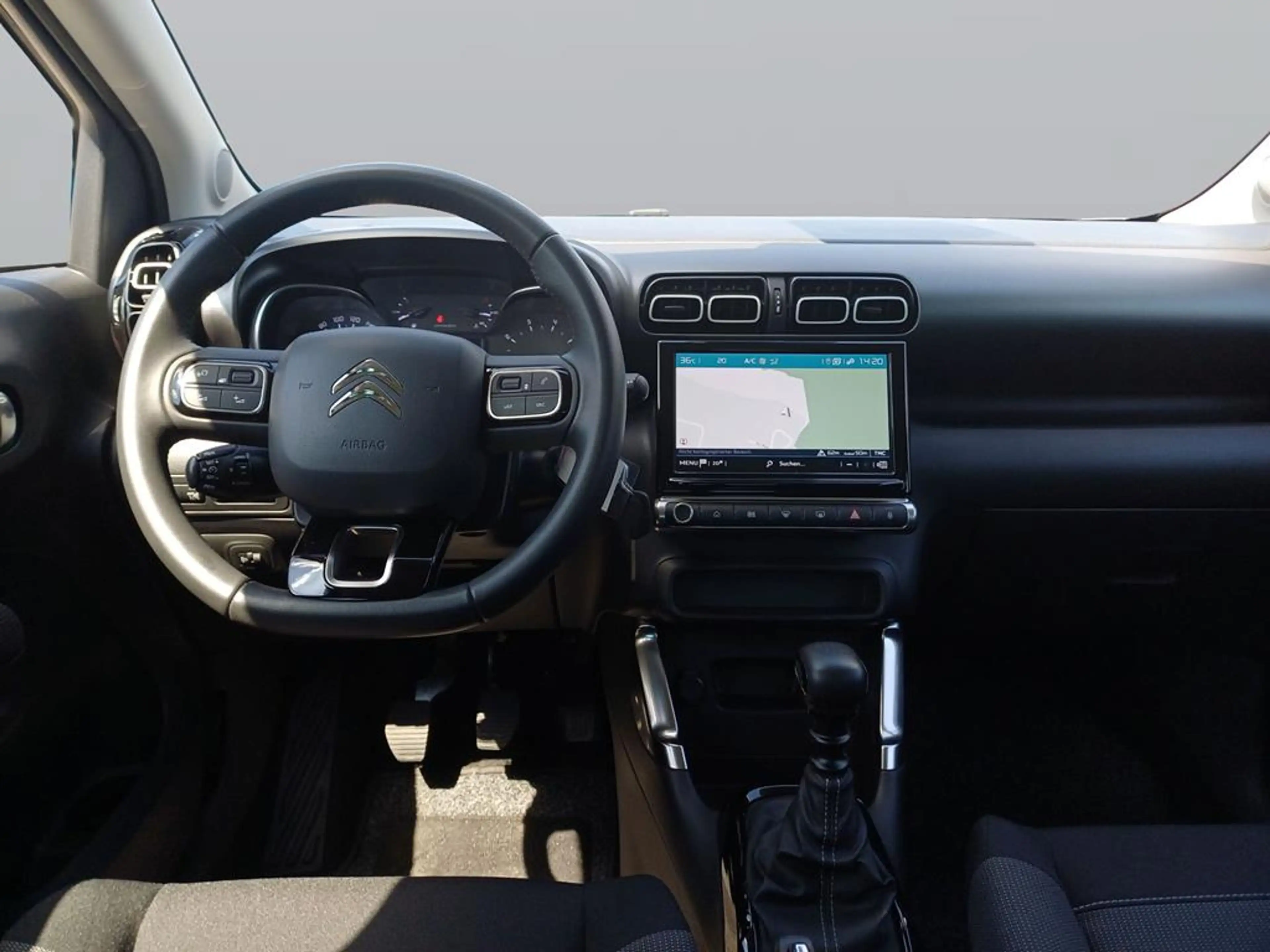 Citroen C3 Aircross PureTech 110 S&S Shine — photo 10