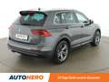Volkswagen Tiguan 2.0 TDI Comfortline BM R-Line Aut. *LED*ACC*NAVI* Gris - thumbnail 6
