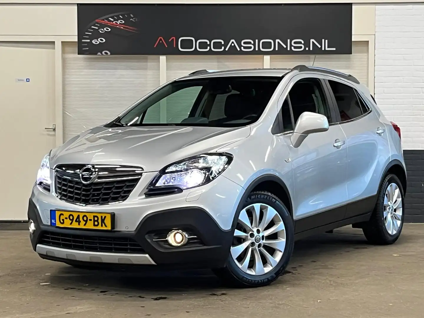 Opel Mokka 1.4 T Cosmo + HALF LEDER + STUUR/STOELVERWARMING Grijs - 2