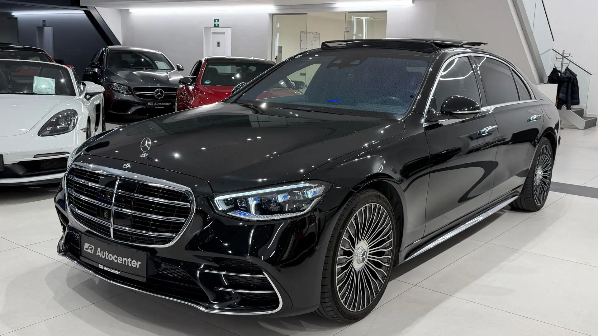 Mercedes-Benz S 580 4MATIC Aut. Schwarz - 2