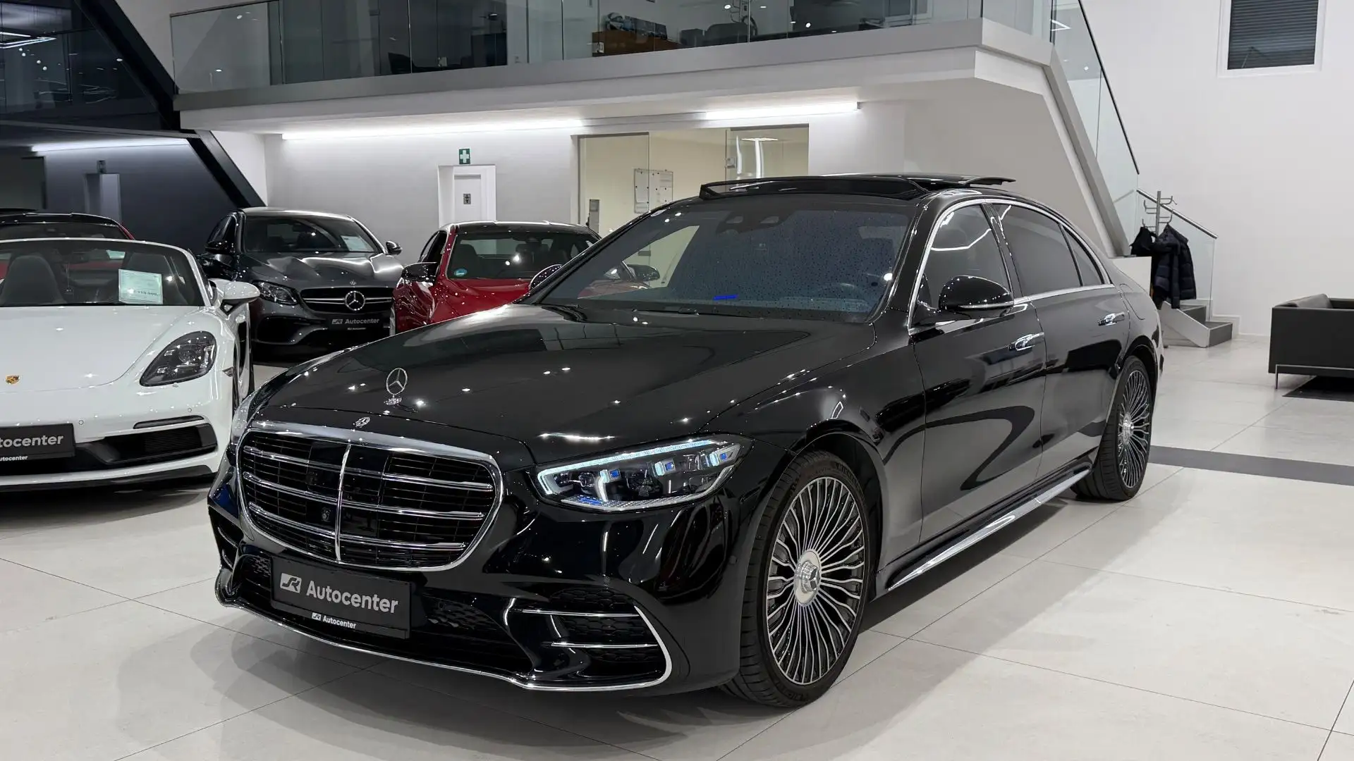 Mercedes-Benz S 580 4MATIC Aut. Schwarz - 1