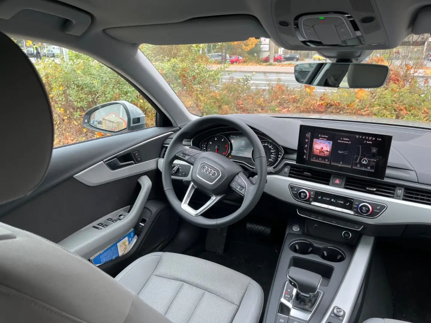 Audi A4 40 TDI Mild Hybrid S tronic Zilver - 2