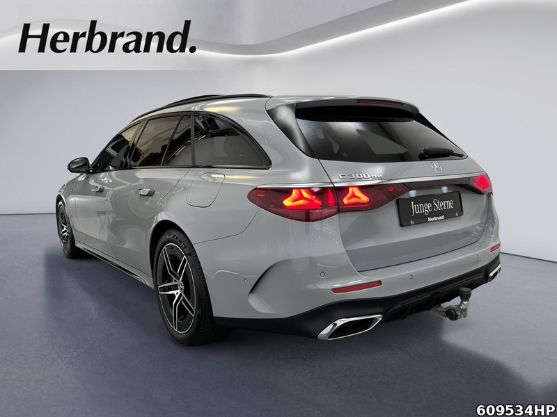 Mercedes-Benz E 300 T AMG Burmester 4D Panorama AHK Nightp. — photo 4