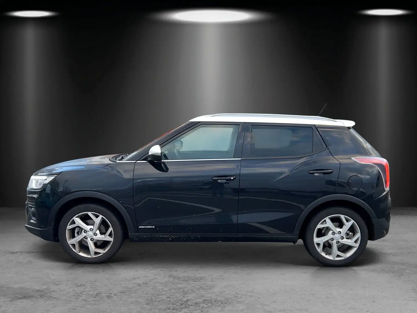 SsangYong Tivoli Fizz 1.5 T-GDI 6AT 2WD +SHZ+LMF+PDC+NAVI Negru - 2