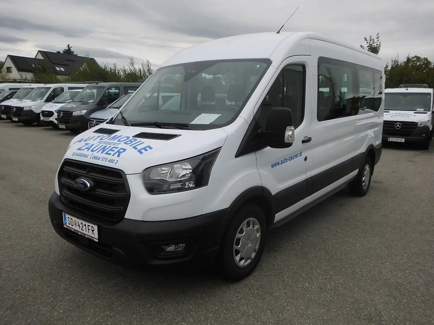 Ford Transit Variobus 2,0 EcoBlue L3H2 350 Trend Weiß - 1