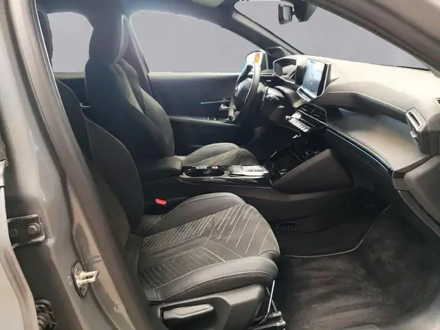 Peugeot 208 view 14