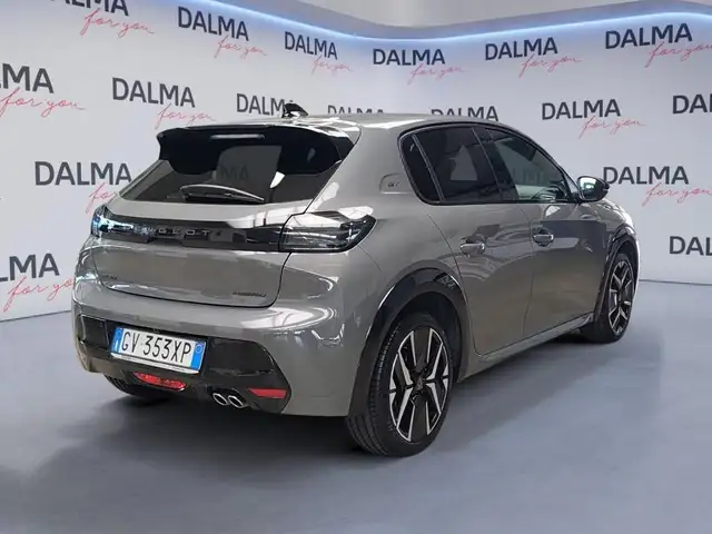 Peugeot 208 view 5