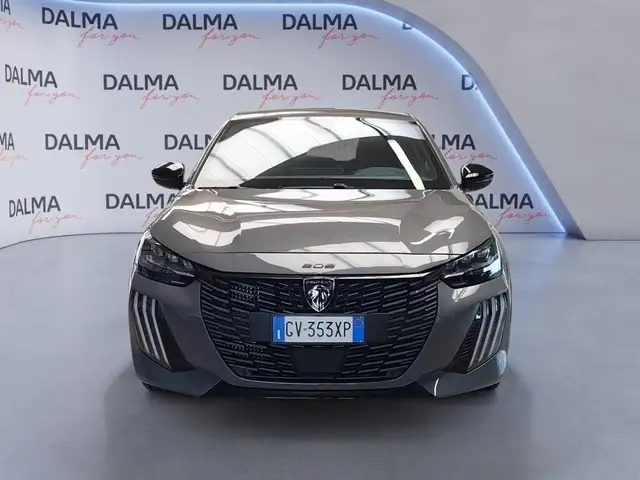Peugeot 208 view 8