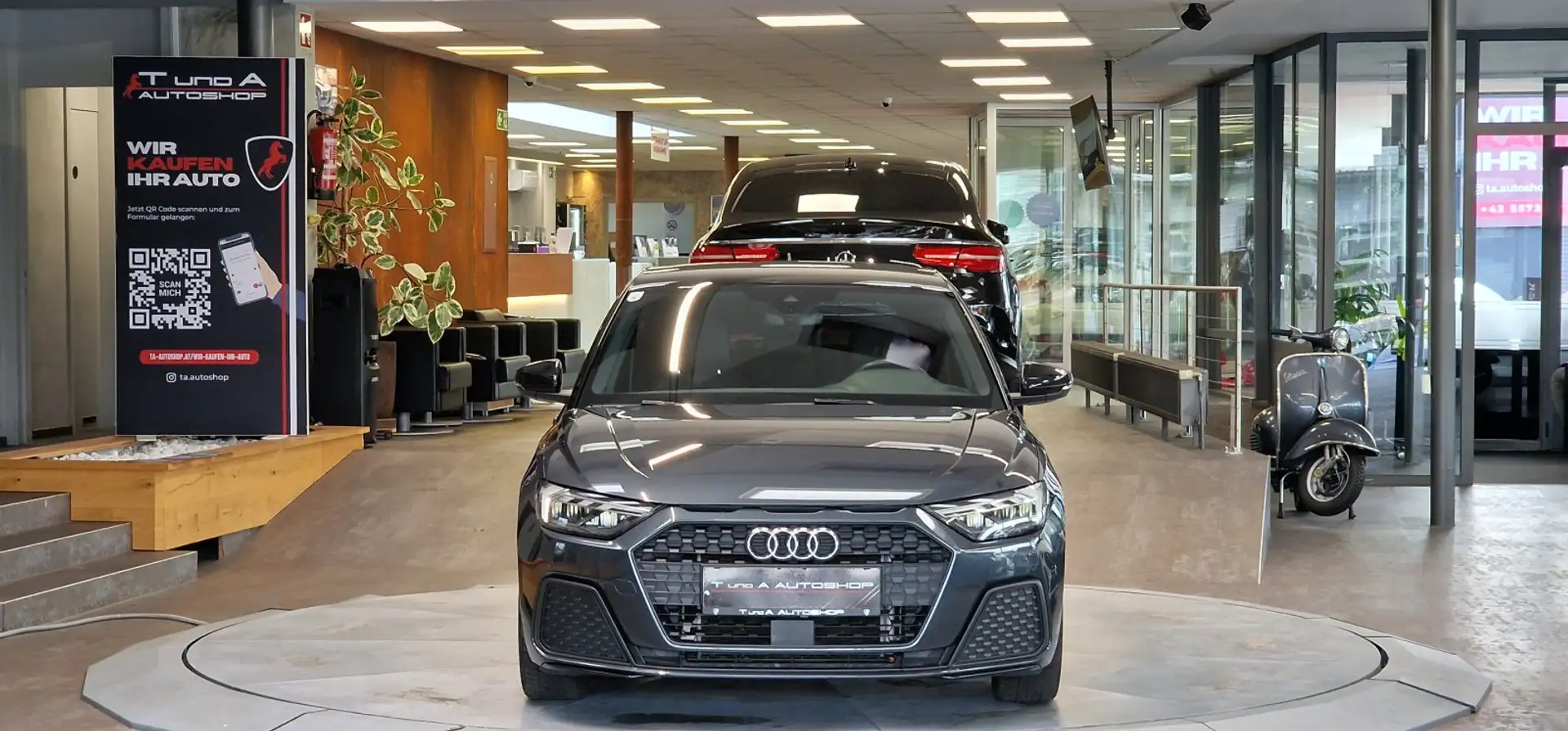 Audi A1 25 TFSI Sportback *Virtual-Cockpit*Licht-Paket*16Z Grau - 2