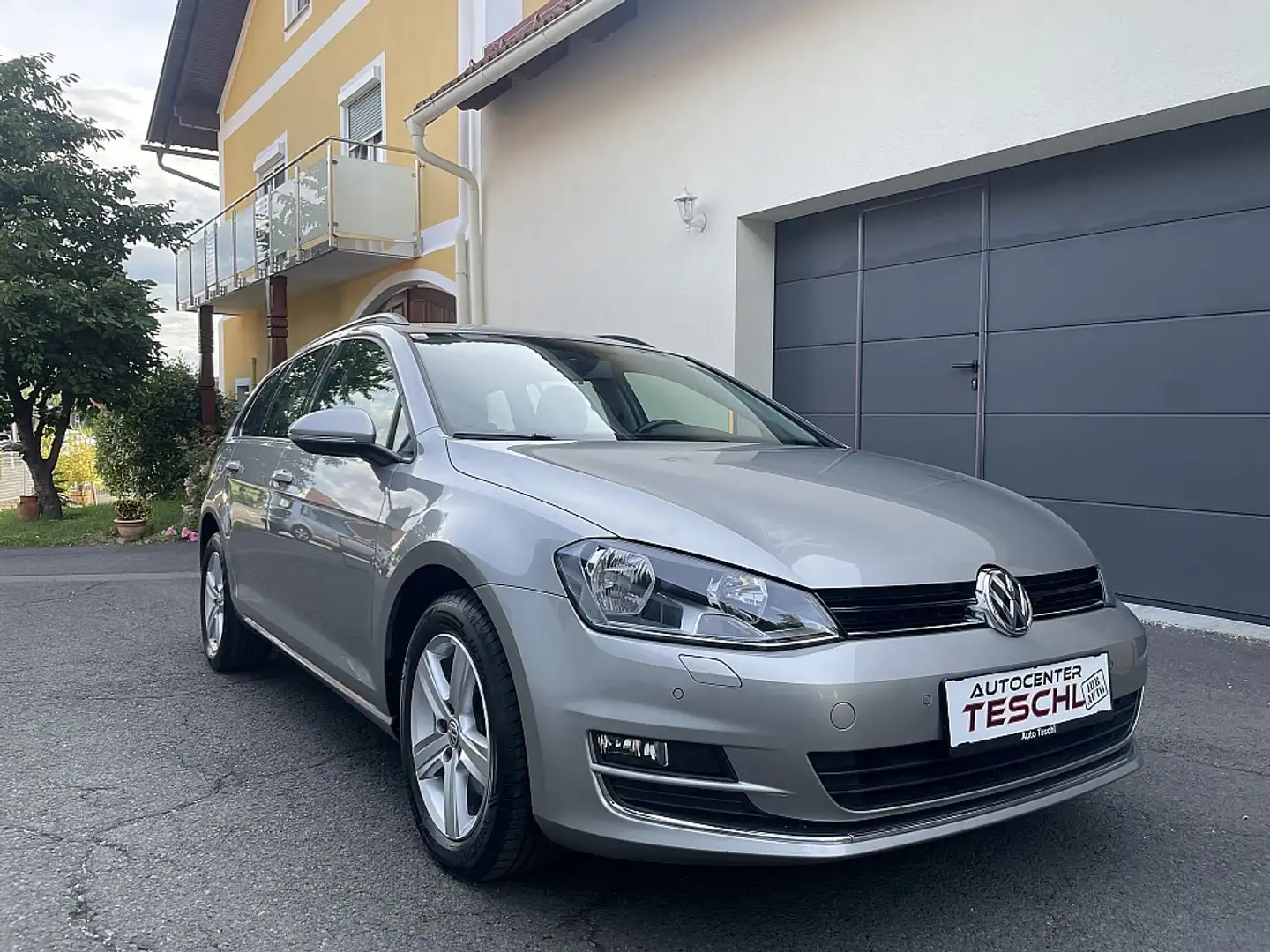 Volkswagen Golf Variant Highline BMT 1,6 TDI Schwarz - 1