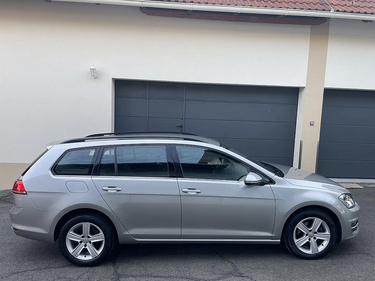 Volkswagen Golf Variant Highline BMT 1,6 TDI Schwarz - 2