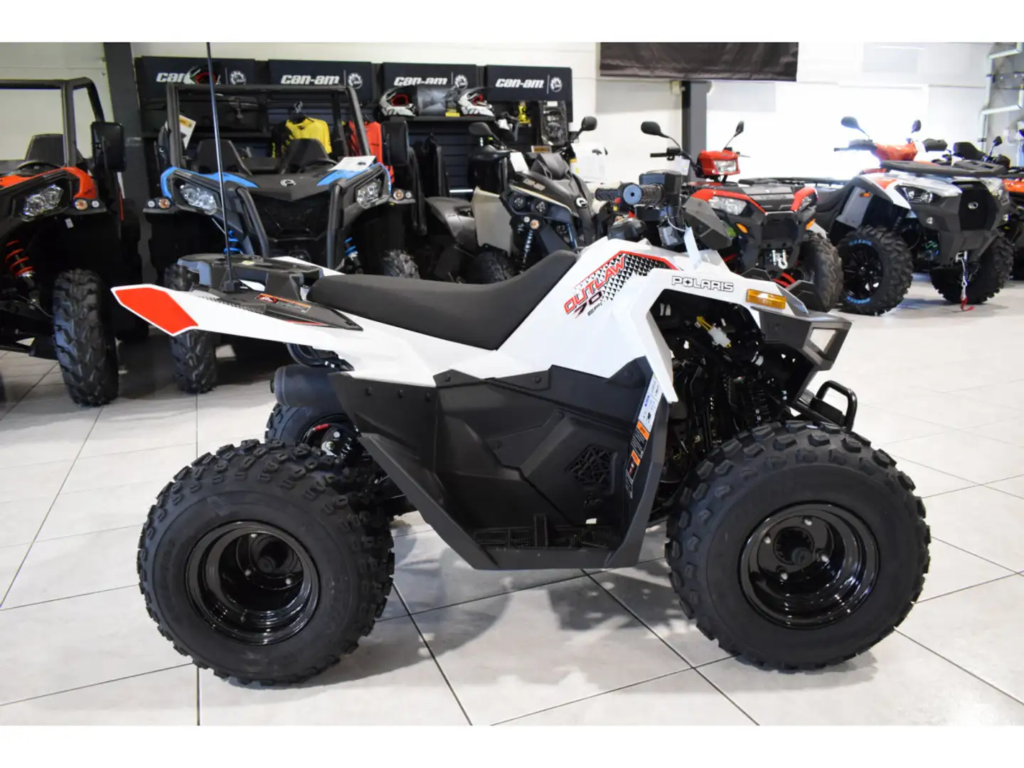 Polaris Outlaw 70 Blanco - 1