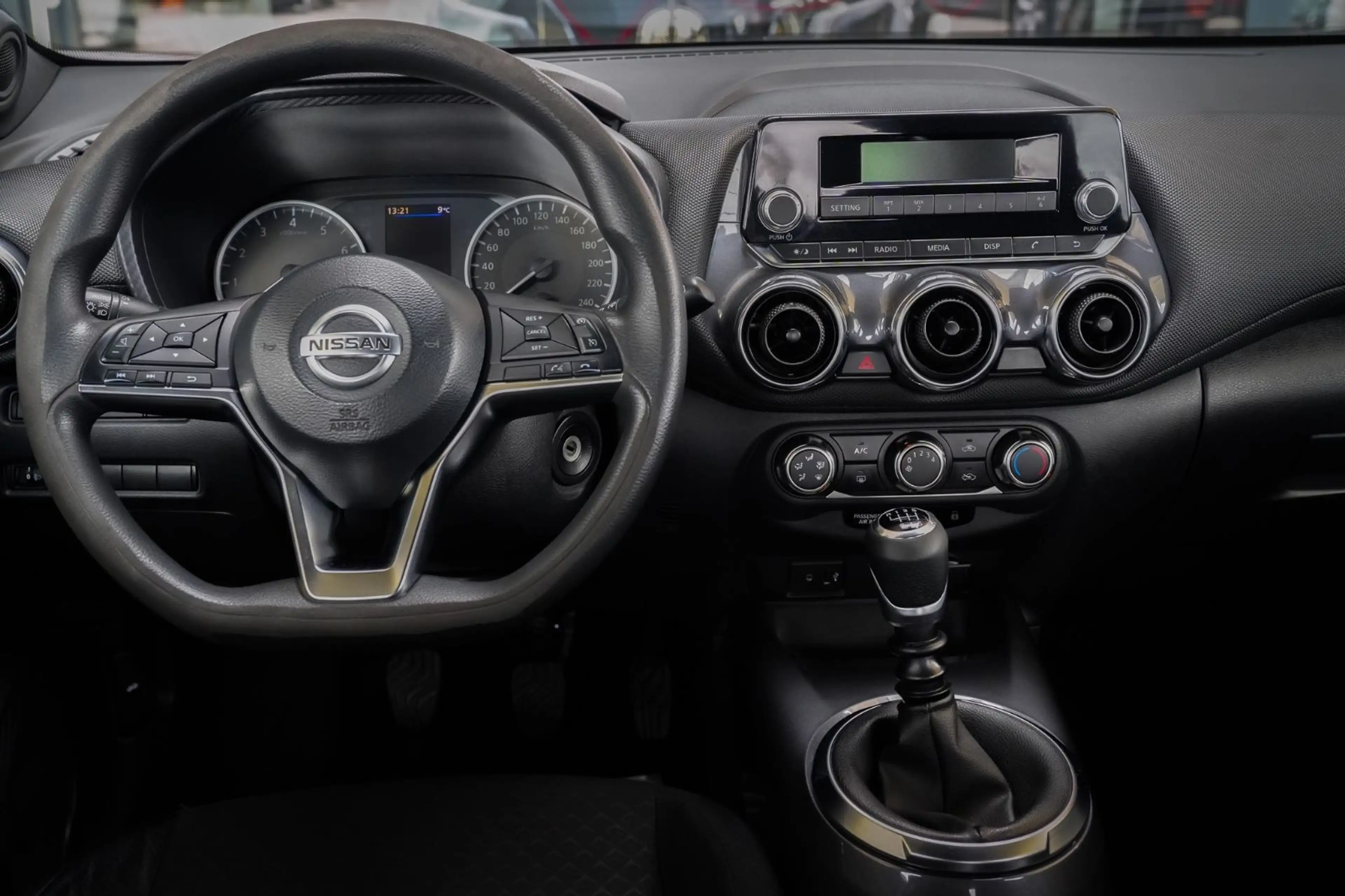Nissan Juke Visia *Temp./Klima./PDC* — photo 13