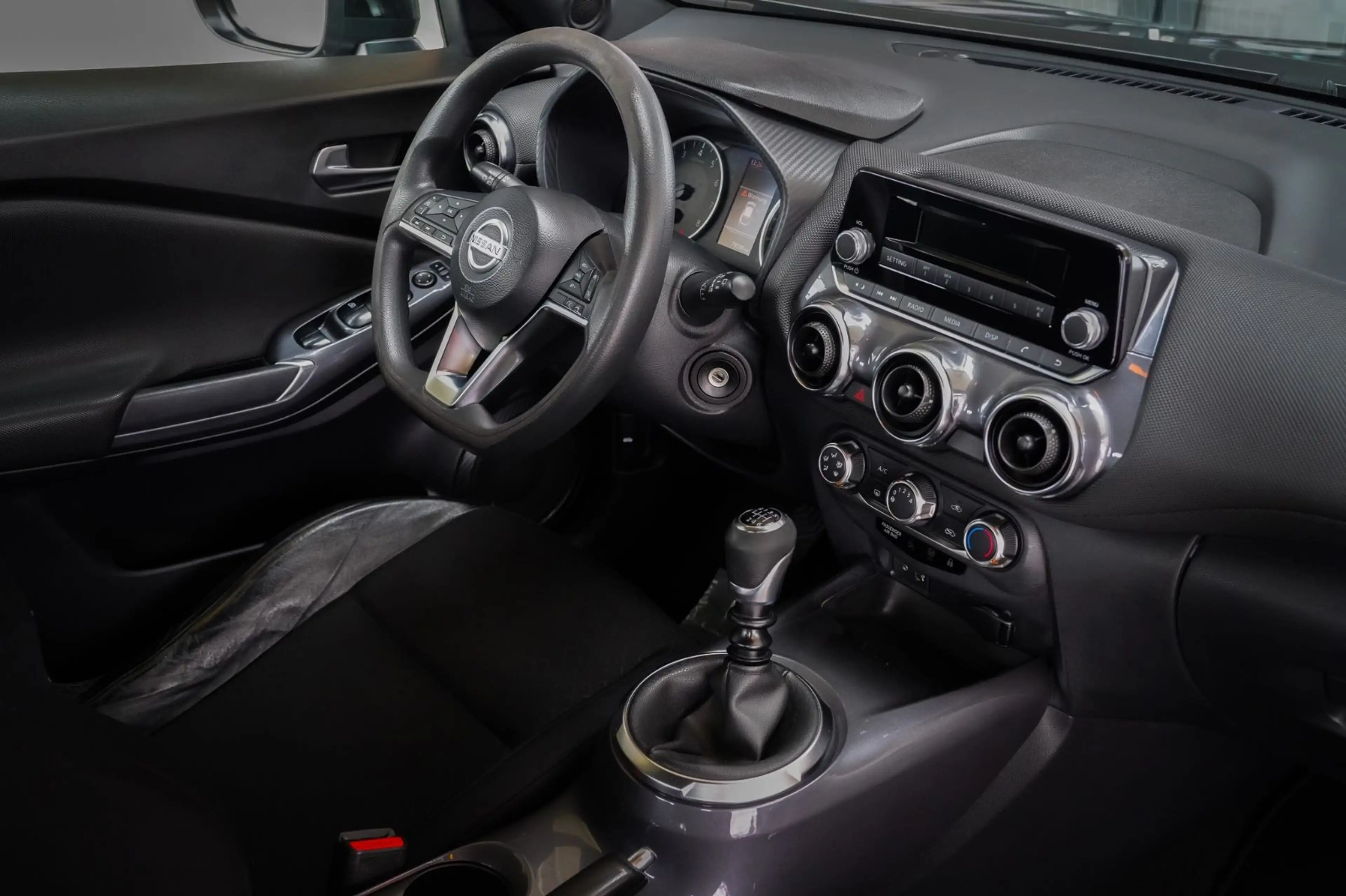 Nissan Juke Visia *Temp./Klima./PDC* — photo 11